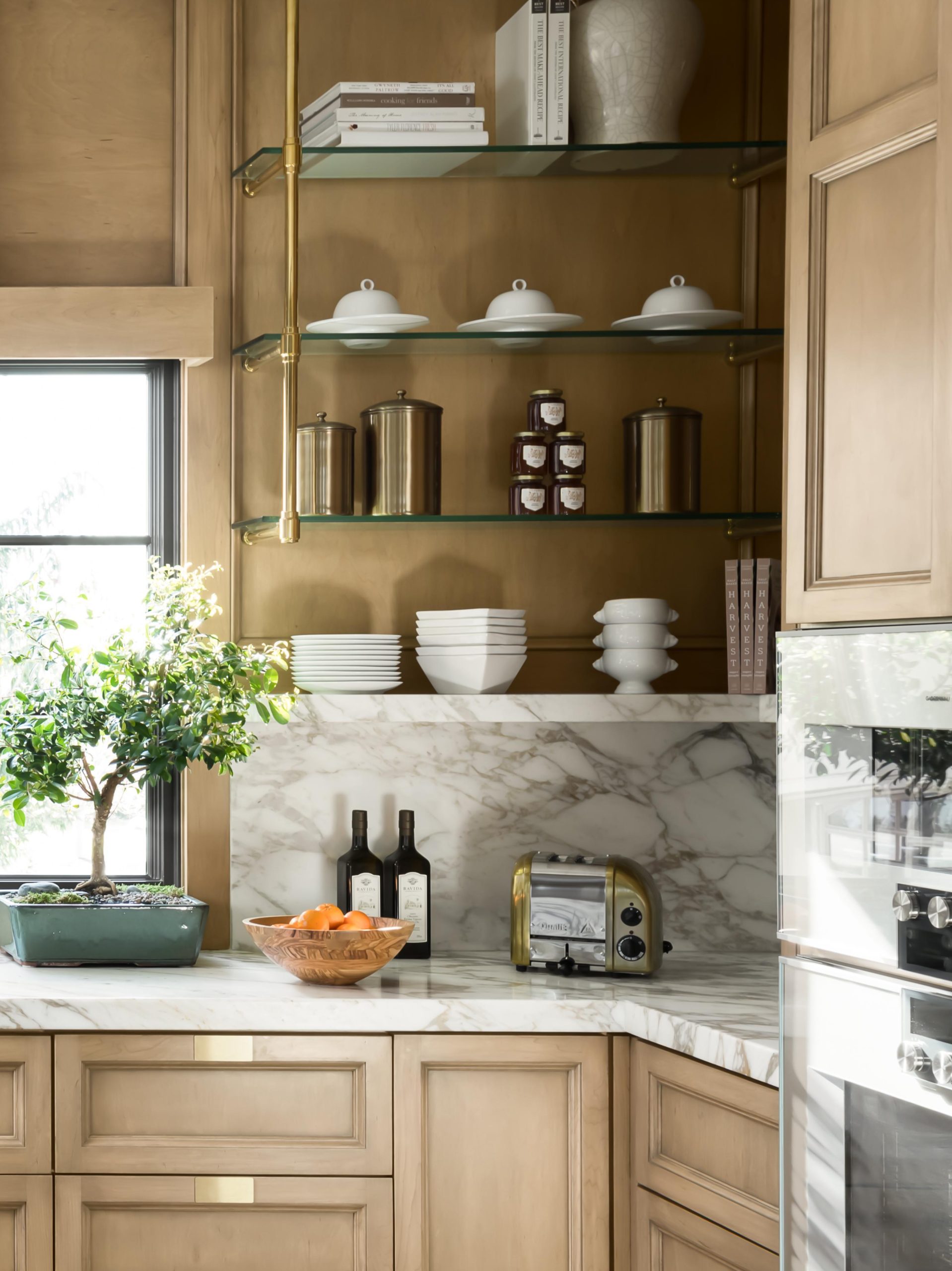 Ceiling & wall mounted Studio style Bistro Designer Shelving with glass shelves