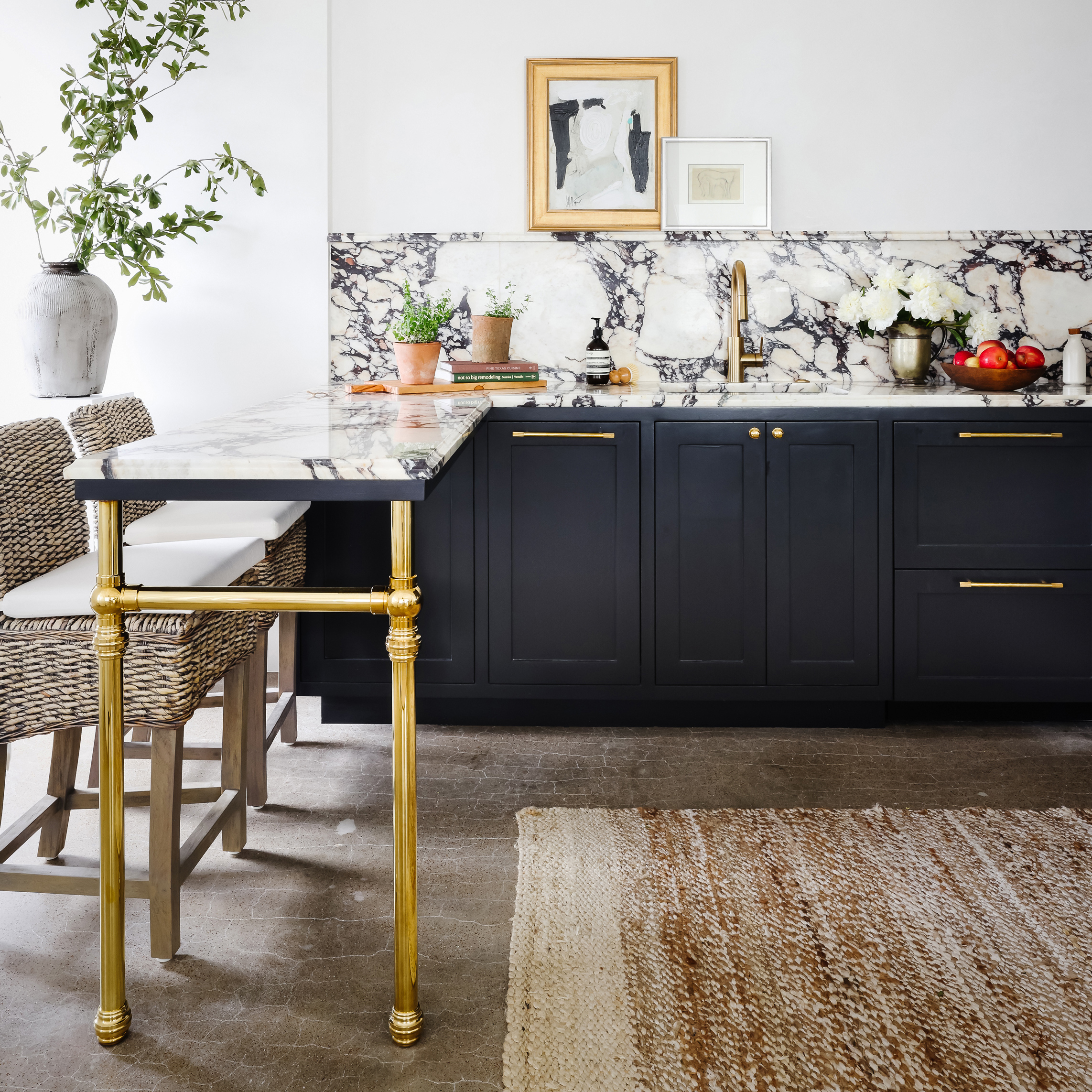 Decorative Collar Classic Kitchen Leg System in polished brass
