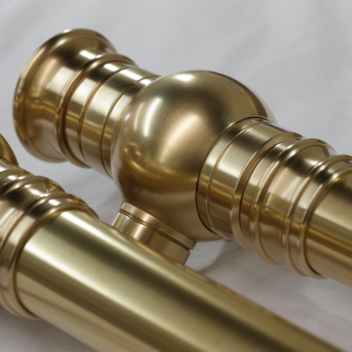 Kingston style Vanity Leg System detail
