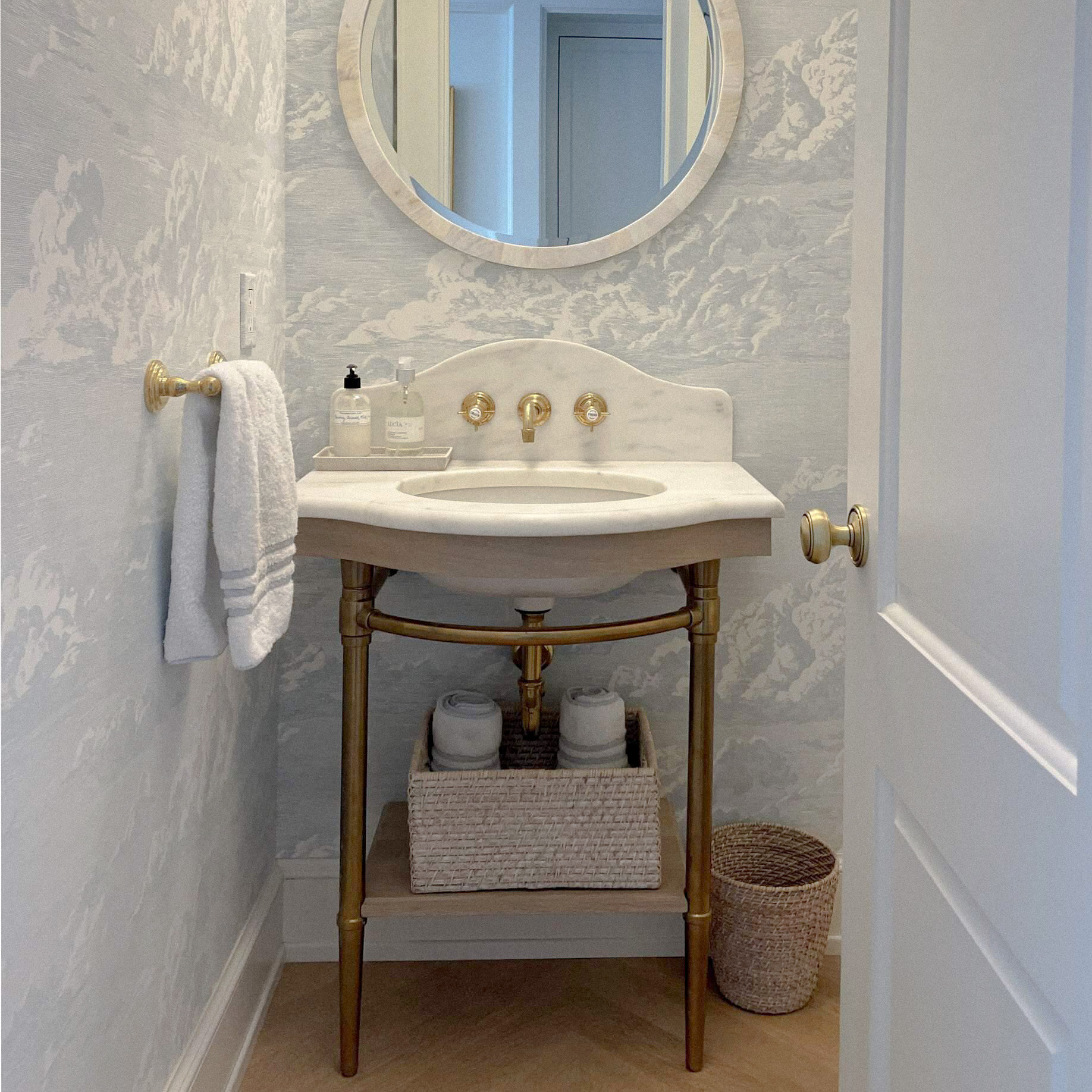 Jamestown style Vanity Leg System in aged brass
