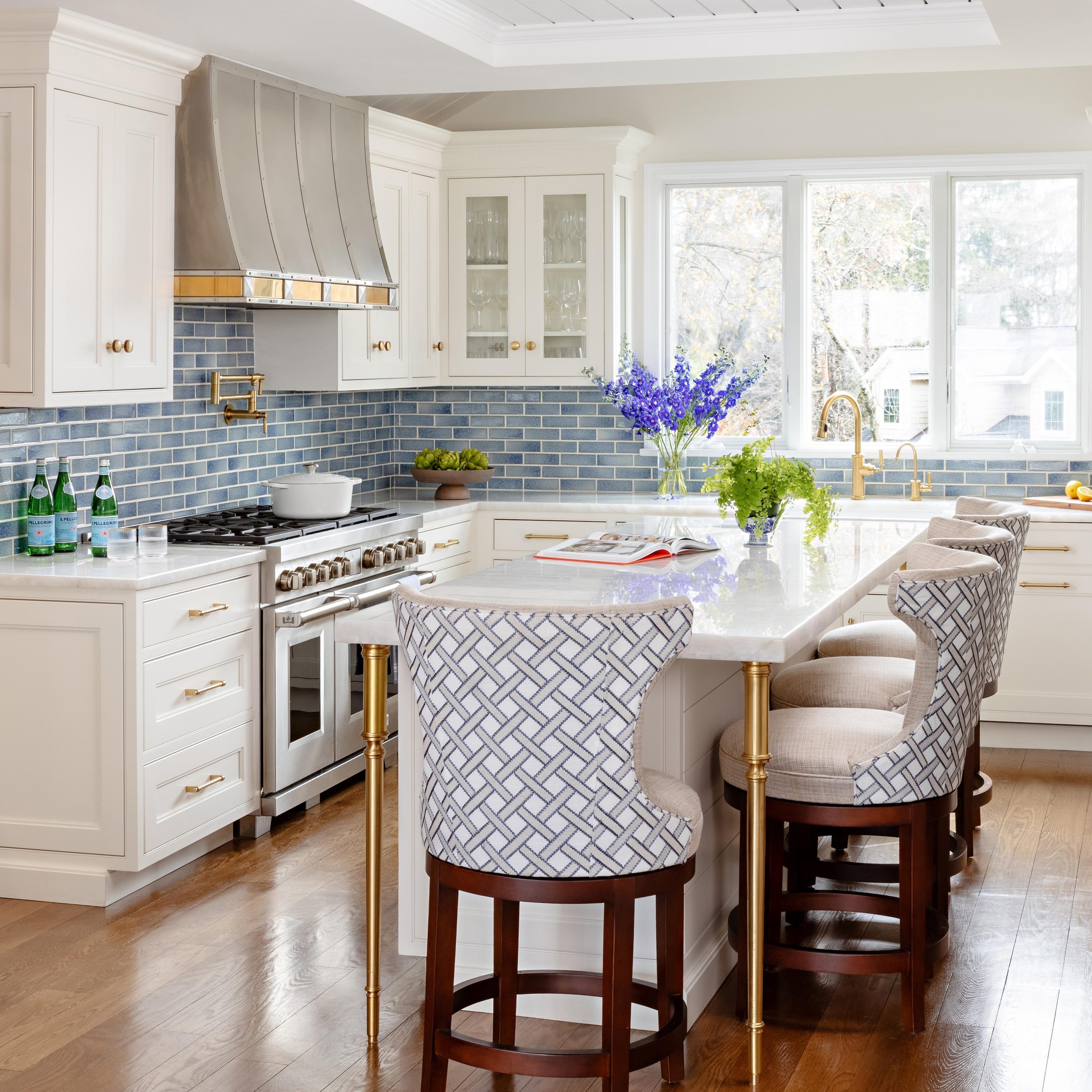 Embry style Kitchen Legs in satin brass