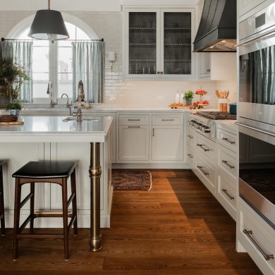 Carthage Kitchen Legs supporting a countertop overhang