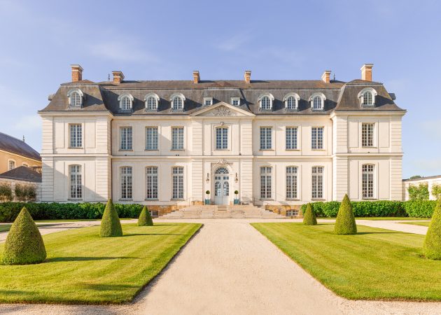 Front view of the Chateau Hotel